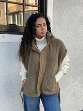Load image into Gallery viewer, Morning Walk Vest
