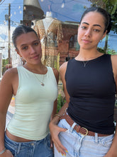 Load image into Gallery viewer, Seamless Boat Neck
