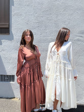 Load image into Gallery viewer, Landslide Duster Blouse
