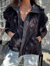 Load image into Gallery viewer, Morning Walk Vest
