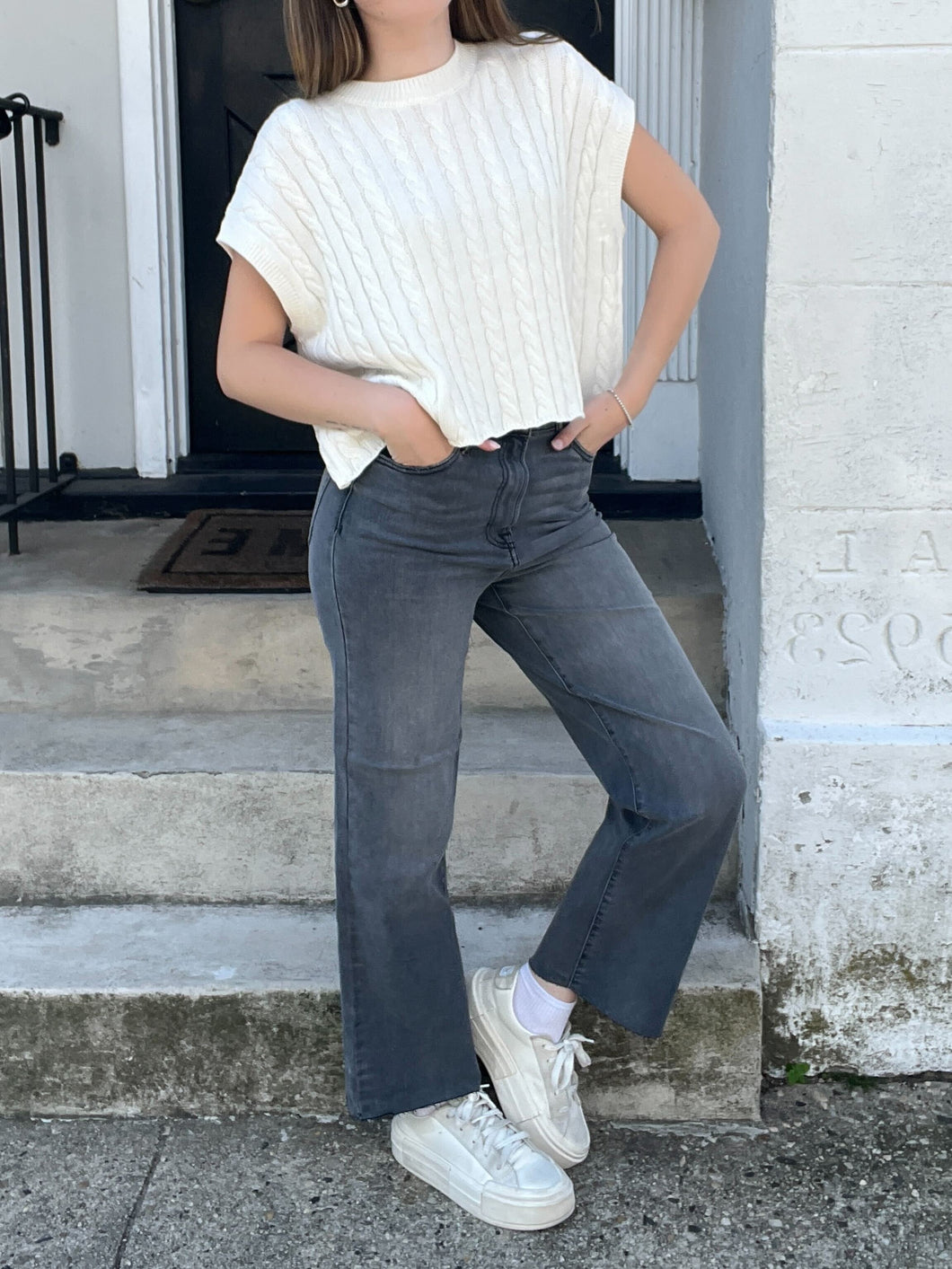 HIDDEN High Rise Straight Jean